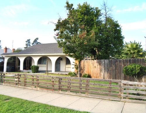 935 E Fedora Ave, Fresno, CA, 93704-4908 | Card Image