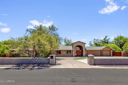 2043 E Quartz St, Mesa, AZ, 85213-9717 | Card Image