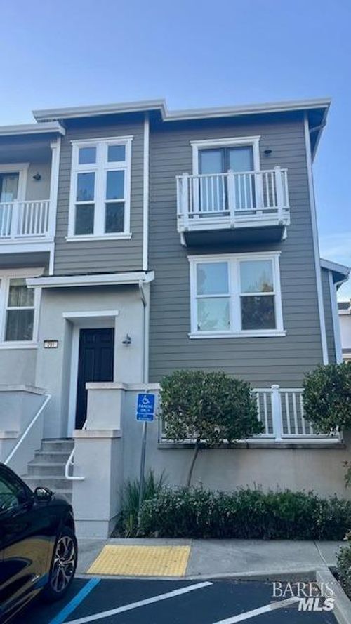 291 Marina Village Way, Benicia, CA, 94510 | Card Image