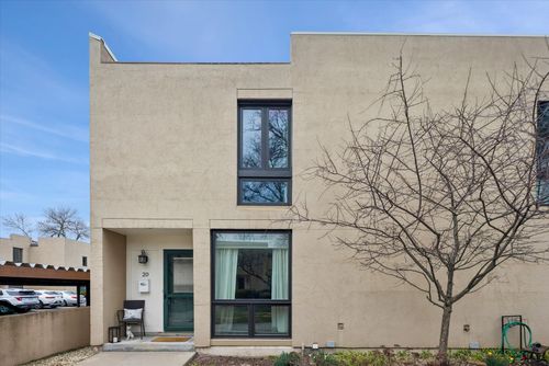 20-20 Oak Tree Ct, Elmhurst, IL, 60126-5231 | Card Image