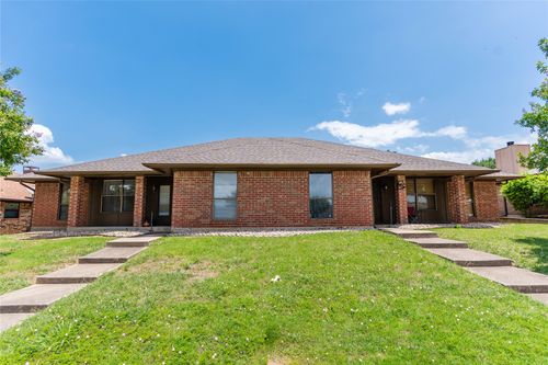 1638 Brown Trl, Hurst, TX, 76054-3704 | Card Image
