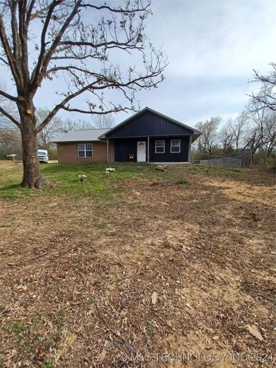 Front of Home Faces waterview | Image 1