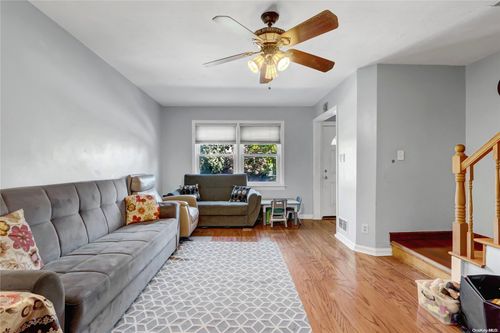 84-96 Austin St, Kew Gardens, NY, 11415-2208 | Card Image
