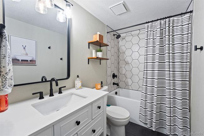 7862 S Ulster St, House other with 4 bedrooms, 2 bathrooms and 2 parking in Centennial CO | Image 27