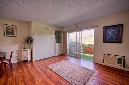 327-355 Kalanianaole St, HILO, HI, 96720-4737 | Card Image