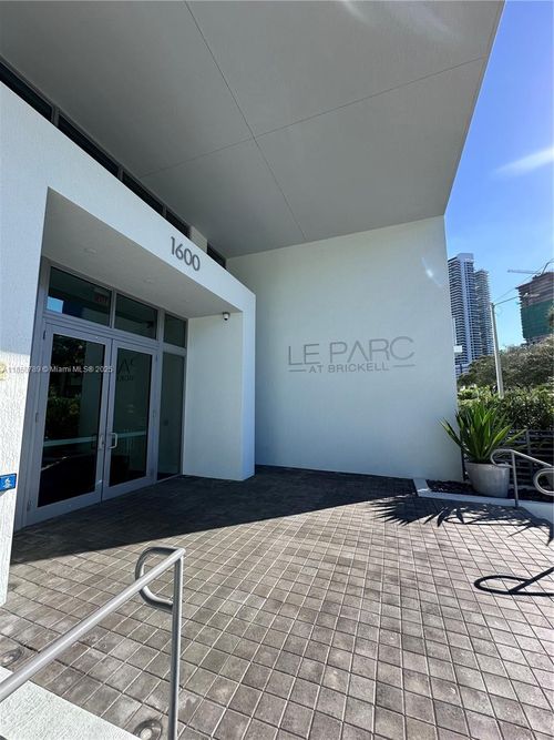 apt-605-1600 Sw 1st Ave, Miami, FL, 33129-1140 | Card Image