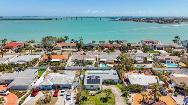 2593 W Vina Del Mar Blvd, House other with 3 bedrooms, 2 bathrooms and null parking in ST PETE BEACH FL | Image 32