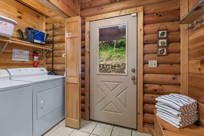2414 Walnut Cove Way, House other with 4 bedrooms, 6 bathrooms and null parking in Sevierville TN | Image 14
