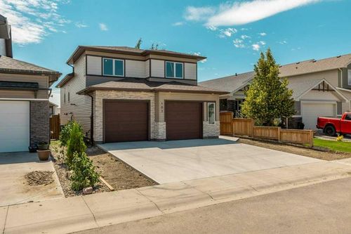 103 Riverford Close W, Lethbridge, AB, T1K8E6 | Card Image