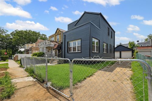 234 134th Rd, Rosedale, NY, 11422-1322 | Card Image