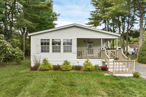 7 Riley Road, Seabrook, NH, 03874 | Card Image