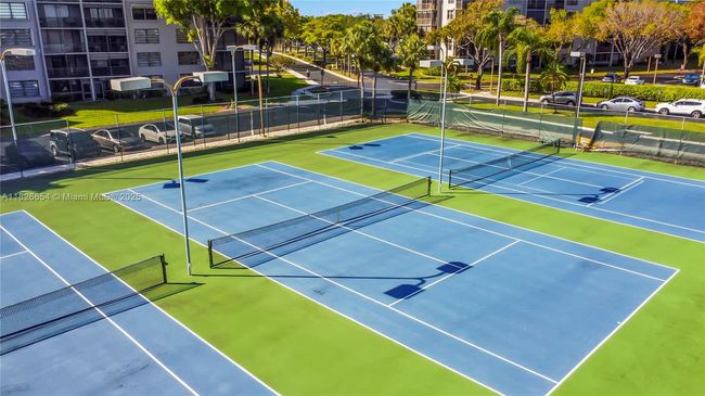 APT-504 - 1100 Colony Point Cir, Condo with 2 bedrooms, 2 bathrooms and null parking in Pembroke Pines FL | Image 30