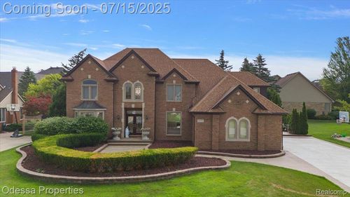 54782 Whitby Way, Shelby Township, MI, 48316-1246 | Card Image