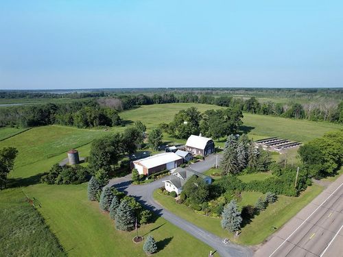 8220 Lake Dr Ne, Columbus, MN, 55025-9442 | Card Image