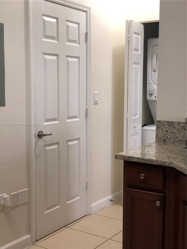 APT-203 - 10600 Nw 88 Th St, Condo with 2 bedrooms, 3 bathrooms and null parking in Doral FL | Image 13