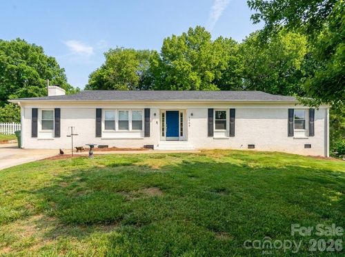 1709 Essen Ln, Gastonia, NC, 28054-2931 | Card Image