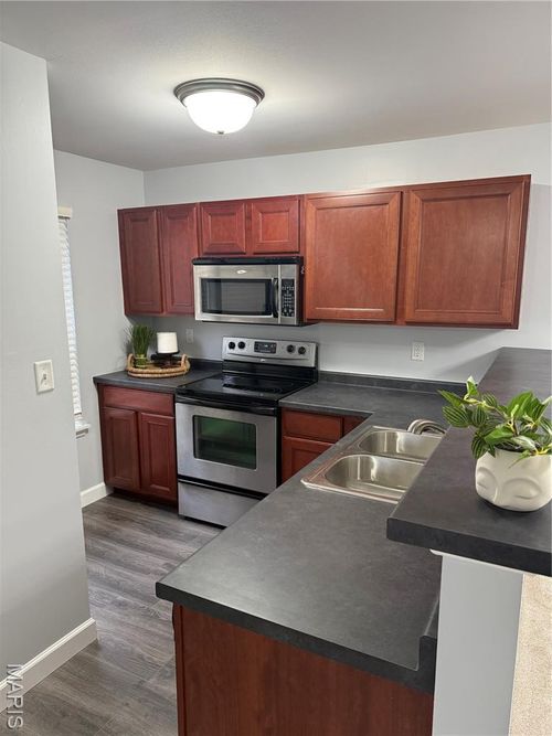 612 Saravalle Dr, Saint Peters, MO, 63376-8205 | Card Image