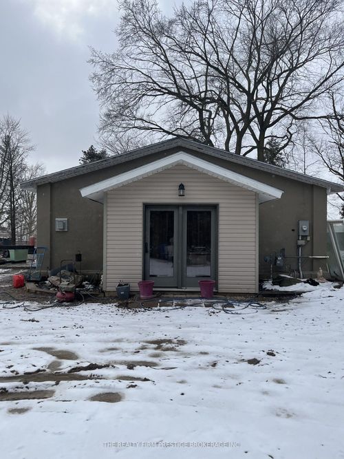 22617 Melbourne Rd, Melbourne, ON, N0L1T0 | Card Image