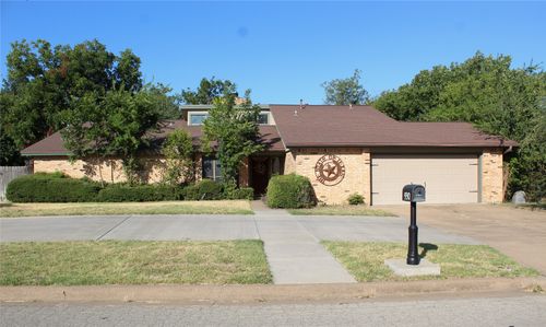 930 N Lydia St, Stephenville, TX, 76401-2028 | Card Image