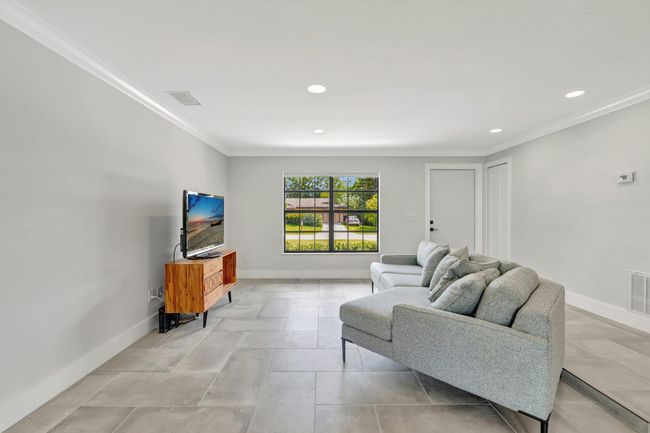 208 Sw Langfield Ave, House other with 3 bedrooms, 2 bathrooms and null parking in Port St. Lucie FL | Image 16
