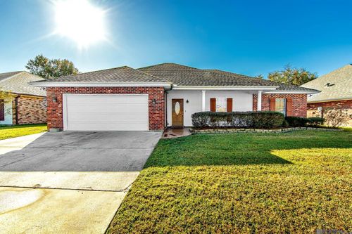 411 Lancaster Dr, Houma, LA, 70360 | Card Image