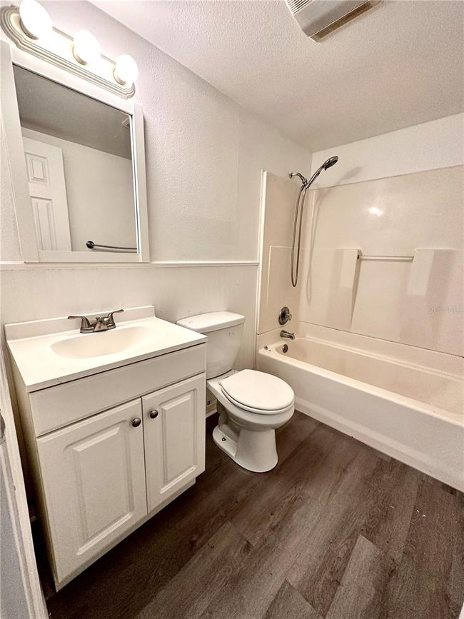 Guest Bathroom | Image 10