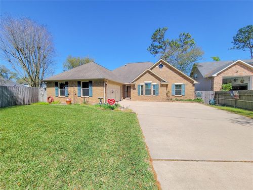 4021 Fatta Dr, Dickinson, TX, 77539-6455 | Card Image