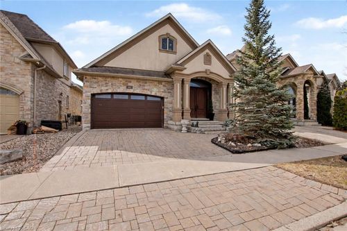205 Paige Pl, Kitchener, ON, N2K4P5 | Card Image