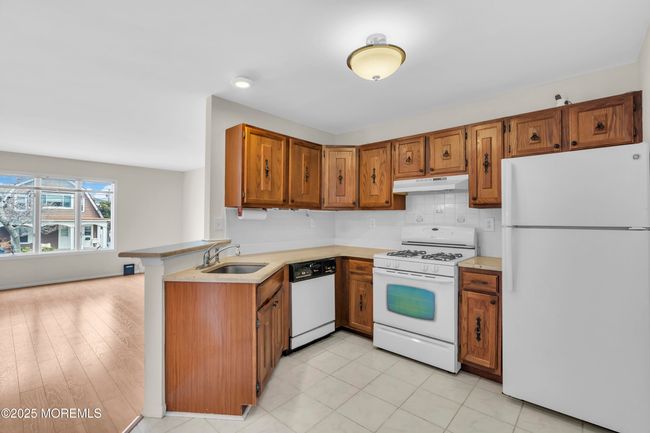 102 - 113 Lareine Ave, Condo with 1 bedrooms, 1 bathrooms and null parking in Bradley Beach NJ | Image 13