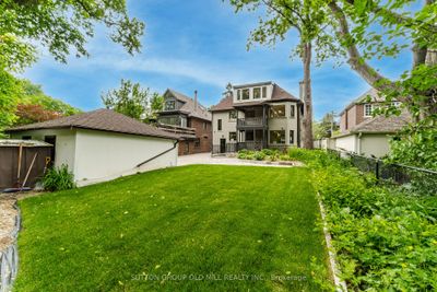 324 Riverside Dr, House other with 5 bedrooms, 4 bathrooms and 9 parking in Toronto ON | Image 2