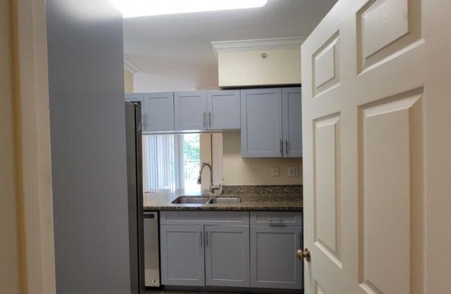 APT-304 - 6533 Emerald Dunes Dr, Condo with 2 bedrooms, 2 bathrooms and null parking in West Palm Beach FL | Image 17