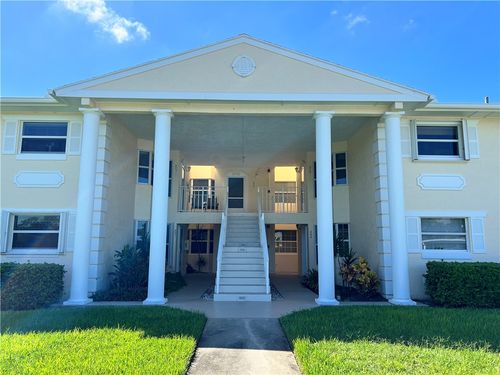 373-373 N Grove Isle Cir, Vero Beach, FL, 32962-8519 | Card Image