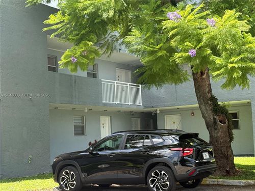 i208-9371 Fontainebleau Blvd, Miami, FL, 33172-5673 | Card Image