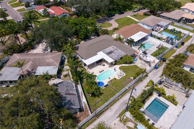 843 37 Th Ave Ne, House other with 3 bedrooms, 2 bathrooms and null parking in ST PETERSBURG FL | Image 23