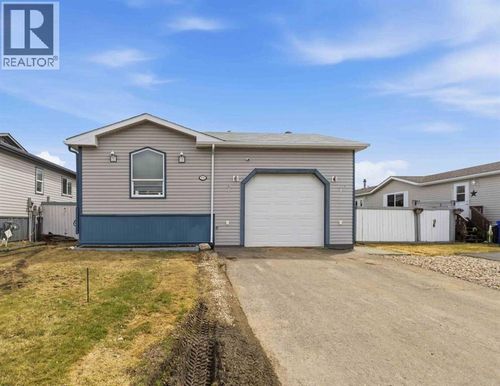192 Mitchell Dr, Fort Mcmurray, AB, T9K2P1 | Card Image
