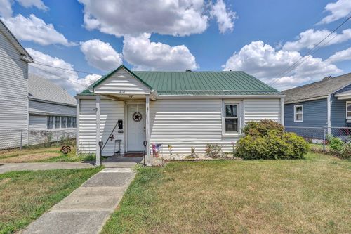 218 Maple St, Salem, VA, 24153-3510 | Card Image