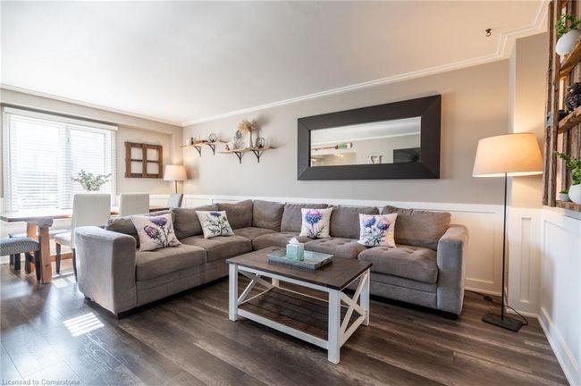 2 Bronte Crt, Townhouse with 4 bedrooms, 4 bathrooms and 3 parking in Dundas ON | Image 7