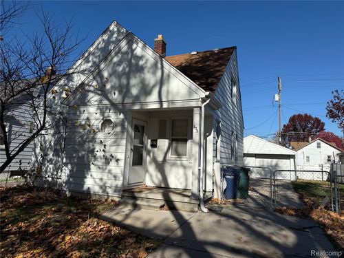 876 Garfield Ave, Lincoln Park, MI, 48146-2704 | Card Image