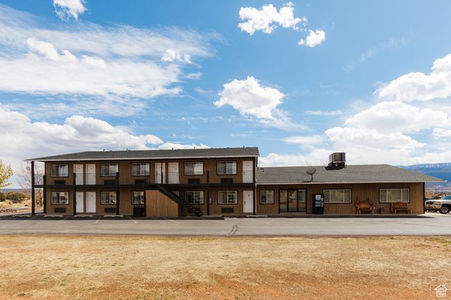 Exterior | Image 25