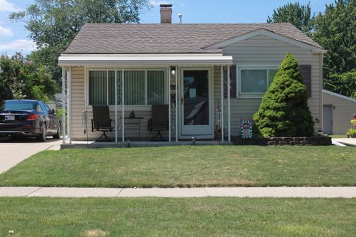 5868 Fellrath St, Taylor, MI, 48180-1136 | Card Image