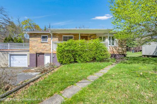 1427 Birch St, Scranton, PA, 18505-2711 | Card Image