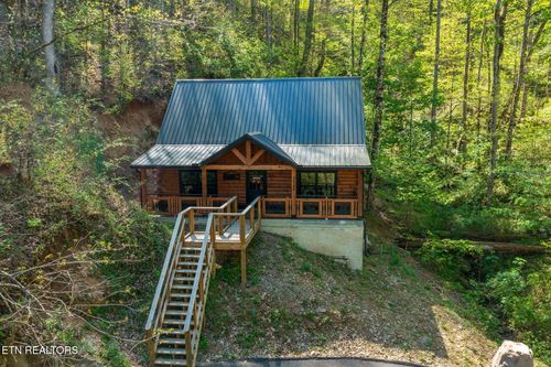 3547 Sugar Maple Loop Rd, Sevierville, TN, 37862-8632 | Card Image