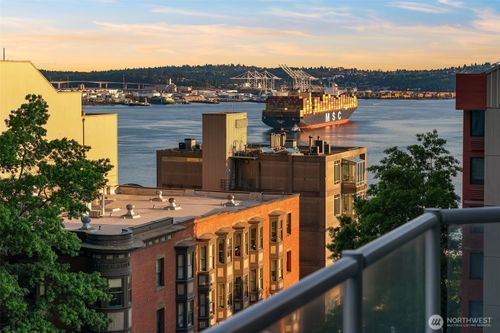 apt-804-2000 1st Ave, Seattle, WA, 98121-2167 | Card Image