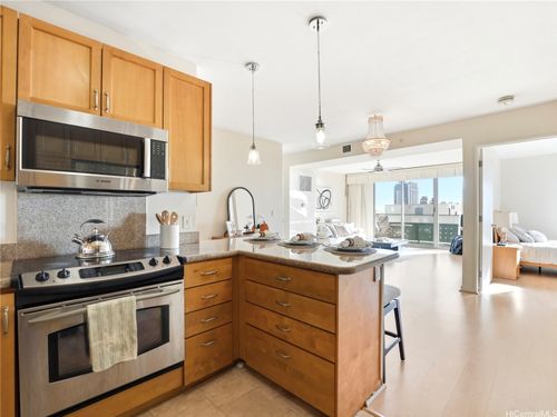 2103-421 Olohana St, Honolulu, HI, 96815-2179 | Card Image