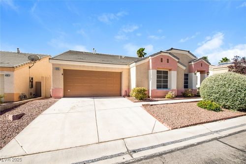 8205 Harrogate Ave, Las Vegas, NV, 89129-2133 | Card Image