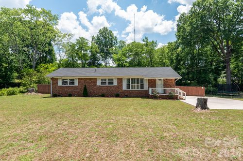 1121 Rembrandt Dr Sw, Concord, NC, 28027-5009 | Card Image