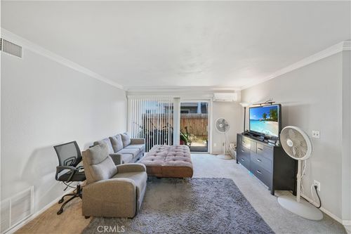 h3-2511 W Sunflower Ave, Santa Ana, CA, 92704-7506 | Card Image