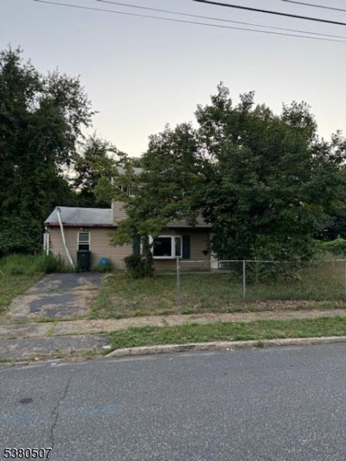 228 Hillcrest Ave, Somerset, NJ, 08873-3055 | Card Image