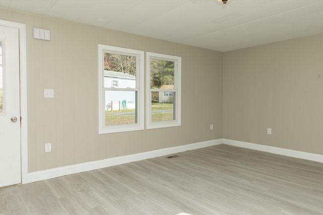 7 Silver Birch Ln, House other with 2 bedrooms, 2 bathrooms and 5 parking in Kingston MA | Image 6