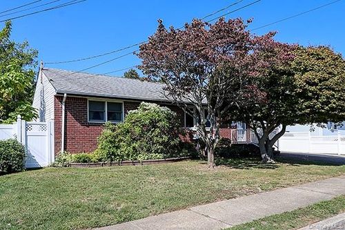 119 S 6th St, Bethpage, NY, 11714-2509 | Card Image